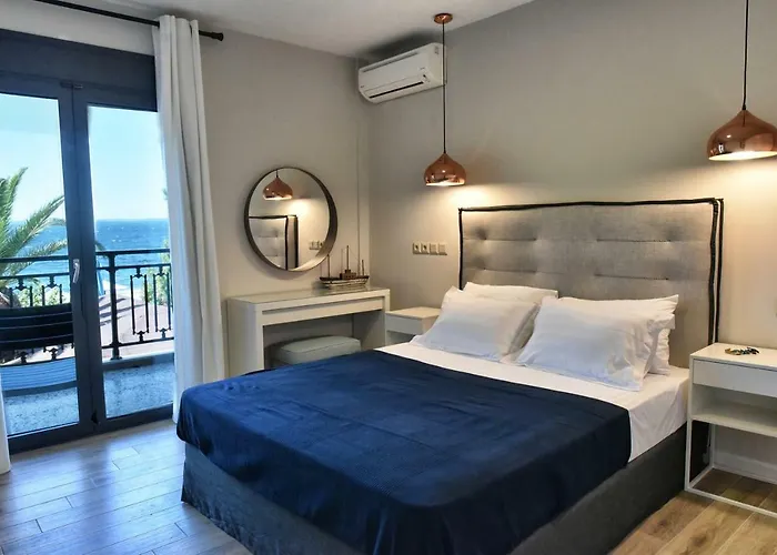 Cos Seafront Apartament *